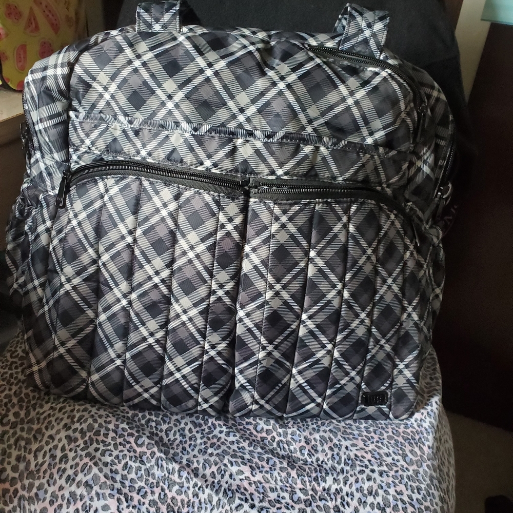 Lug Boxer 2